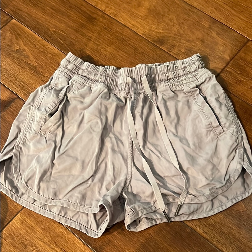 Lululemon Athletica Gray Athletic Shorts Lightweight Elastic Waist